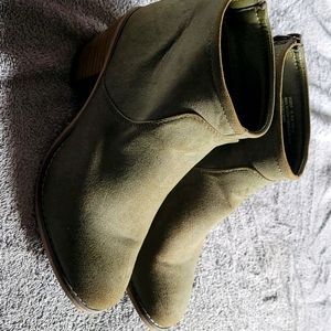 Women's boots